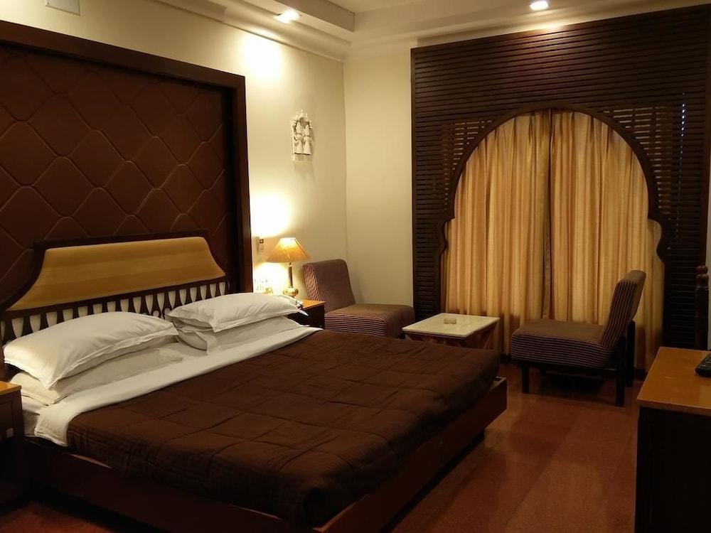 Hotel Hilltop Palace Udaipur Extérieur photo