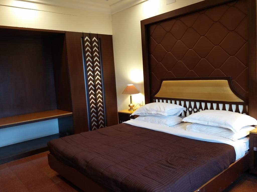 Hotel Hilltop Palace Udaipur Extérieur photo