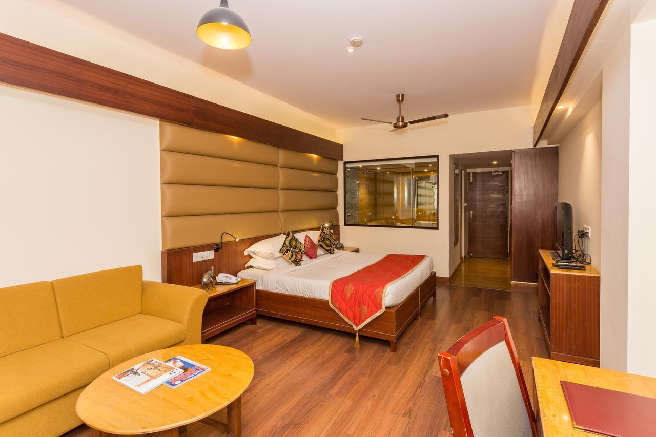 Hotel Hilltop Palace Udaipur Extérieur photo